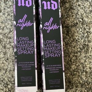Urban Decay All Nighter Setting Spray - Purple and Black